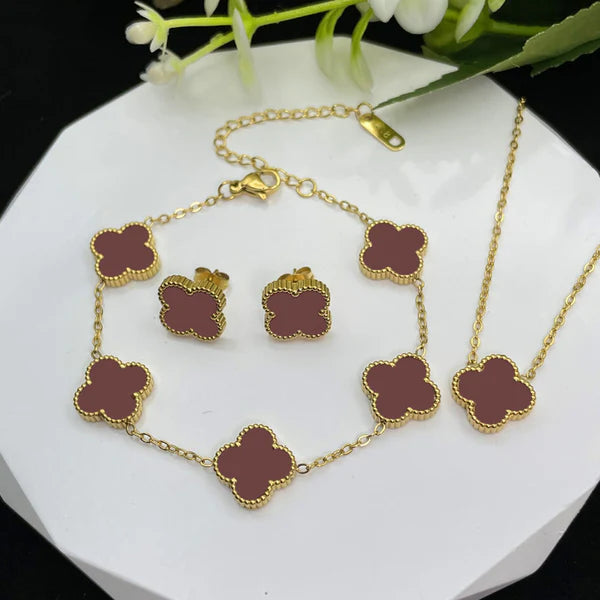Classic Brown Clover Trio Set